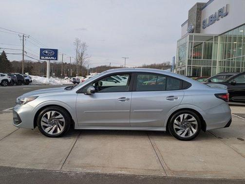 2023 Subaru Legacy 