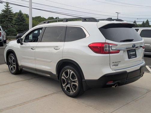 Crystal White Pearl 2023 Subaru Ascent Touring 7-Passenger