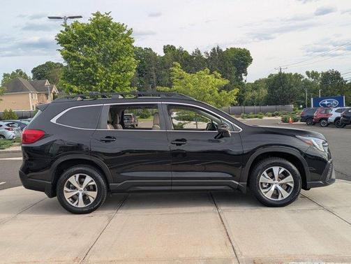 Crystal Black Silica 2023 Subaru Ascent Premium 7-Passenger