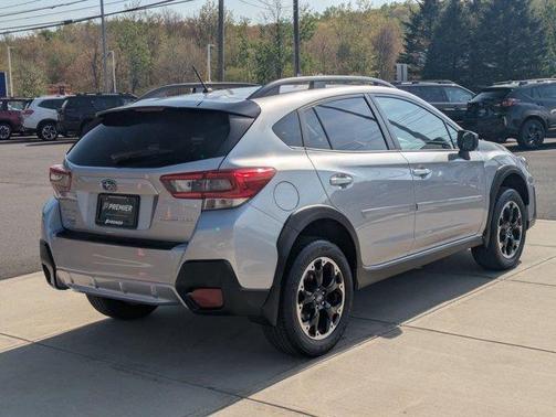 Ice Silver Metallic 2022 Subaru Crosstrek Base