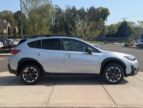 Ice Silver Metallic 2022 Subaru Crosstrek Base