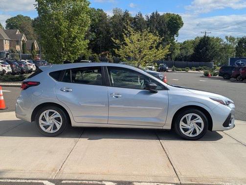 Ice Silver Metallic 2024 Subaru Impreza Base