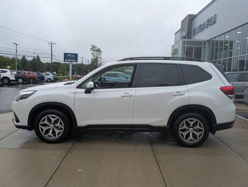 2024 Subaru Forester Premium