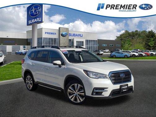 Crystal White Pearl 2022 Subaru Ascent Limited 7-Passenger