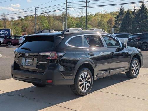 Crystal Black Silica 2025 Subaru Outback Premium