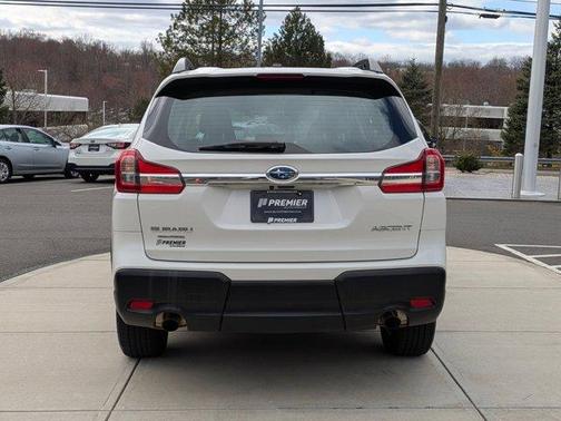 2022 Subaru Ascent Base 8-Passenger