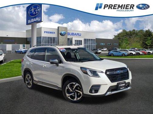 Crystal White Pearl 2024 Subaru Forester Touring