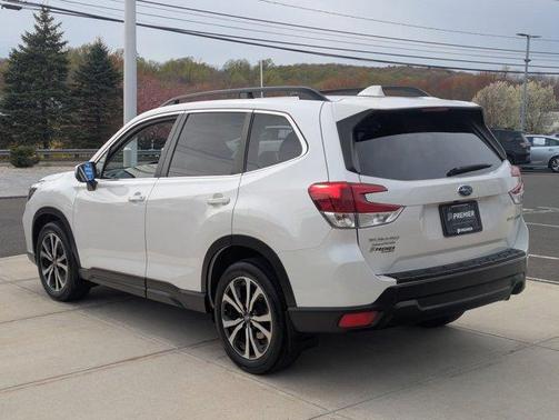 Crystal White Pearl 2021 Subaru Forester Limited