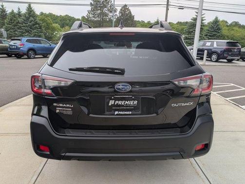 Crystal Black Silica 2025 Subaru Outback Premium