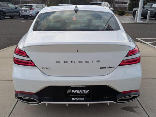 2022 Genesis G70 3.3T
