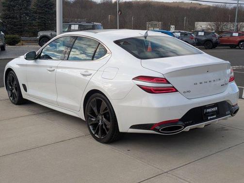 2022 Genesis G70 3.3T