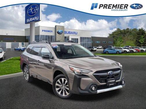 Brilliant Bronze Metallic 2023 Subaru Outback Limited