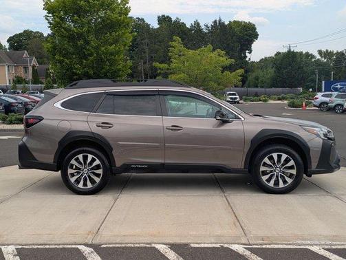 Brilliant Bronze Metallic 2023 Subaru Outback Limited