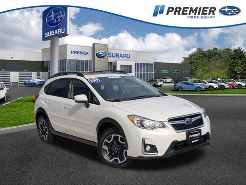 Crystal White Pearl 2017 Subaru Crosstrek 2.0i Premium