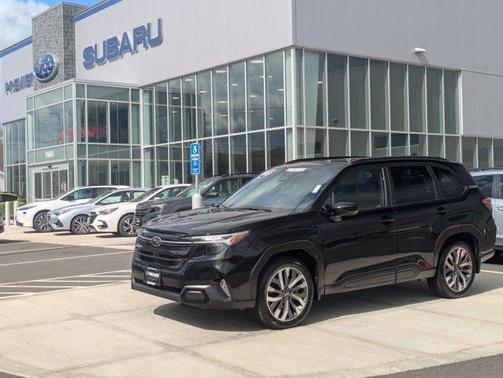 Crystal Black Silica 2025 Subaru Forester Touring