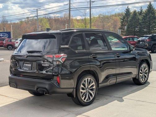 Crystal Black Silica 2025 Subaru Forester Touring