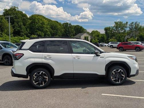 Crystal White Pearl 2026 Subaru Forester Premium