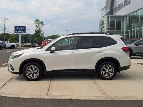 Crystal White Pearl 2023 Subaru Forester Premium
