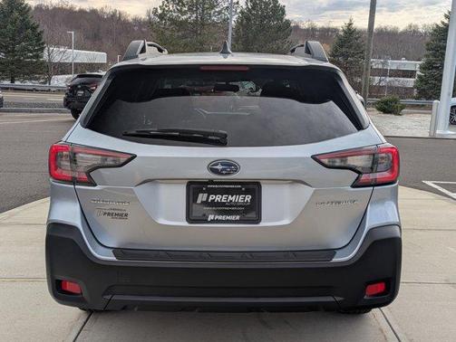 Ice Silver Metallic 2023 Subaru Outback Premium