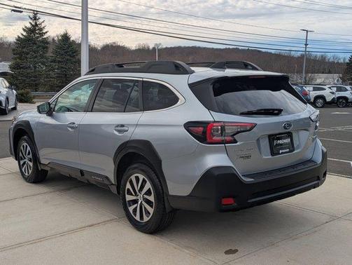 Ice Silver Metallic 2023 Subaru Outback Premium