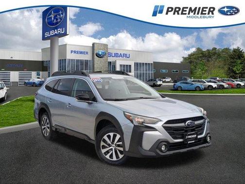 Ice Silver Metallic 2023 Subaru Outback Premium