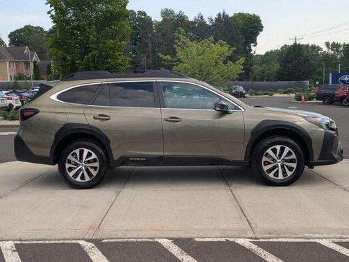 Autumn Green Metallic 2025 Subaru Outback Premium