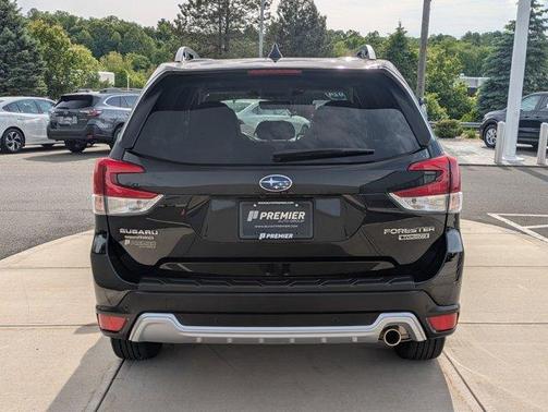 Crystal Black Silica 2024 Subaru Forester Touring