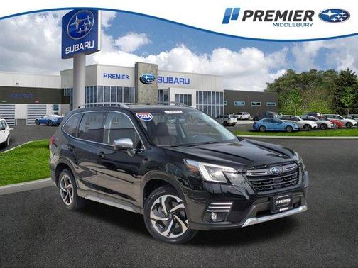 Crystal Black Silica 2024 Subaru Forester Touring