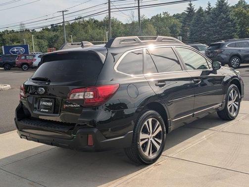 Crystal Black Silica 2018 Subaru Outback 2.5i Limited