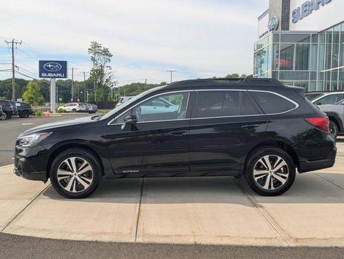 Crystal Black Silica 2018 Subaru Outback 2.5i Limited