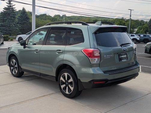 Jasmine Green Metallic 2017 Subaru Forester 2.5i Limited