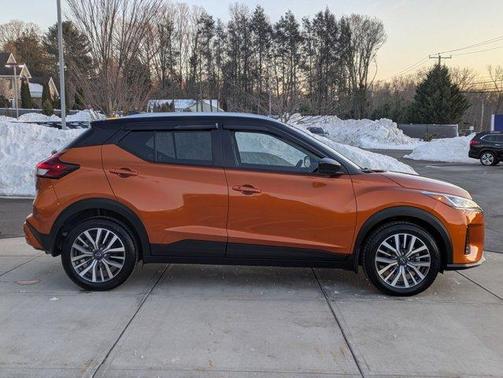 2023 Nissan Kicks SV