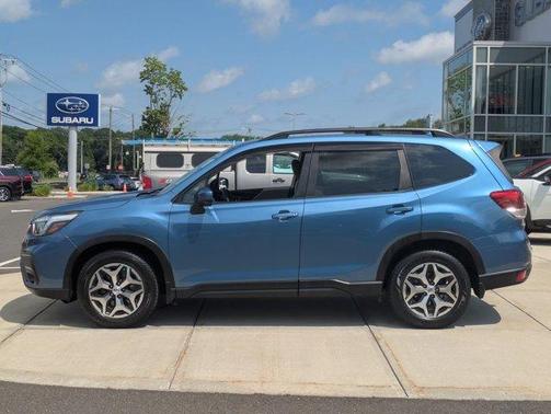 Horizon Blue Pearl 2020 Subaru Forester Premium
