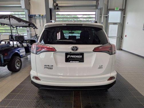 2016 Toyota RAV4 LE