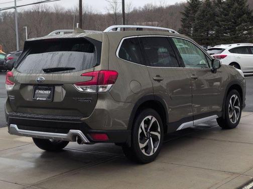 2023 Subaru Forester Touring
