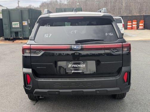 Crystal Black Silica 2026 Subaru Outback Premium