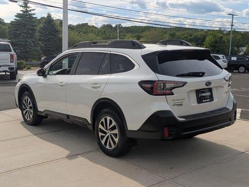 Crystal White Pearl 2022 Subaru Outback Premium