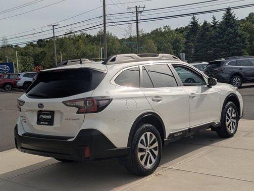 Crystal White Pearl 2022 Subaru Outback Premium