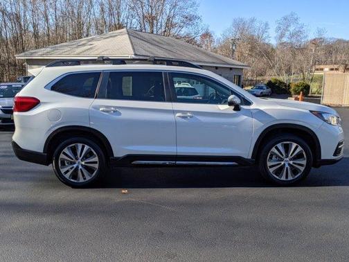 Photo 2 of 25 of 2020 Subaru Ascent Limited 7-Passenger
