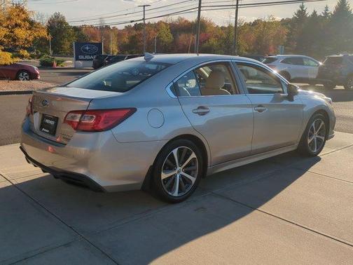 Tungsten Metallic 2019 Subaru Legacy