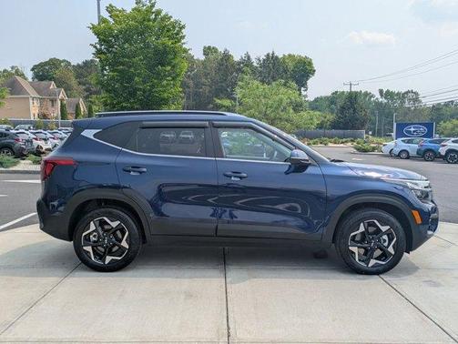 2025 Kia Seltos EX
