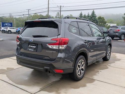 2024 Subaru Forester Premium