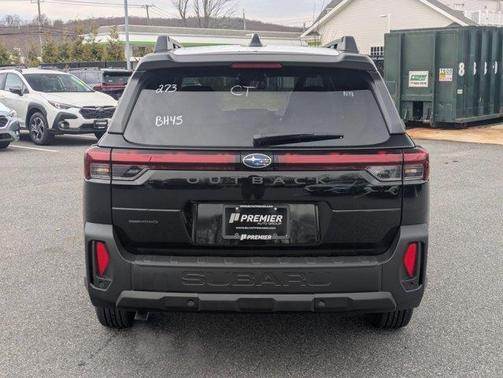 Crystal Black Silica 2026 Subaru Outback Limited