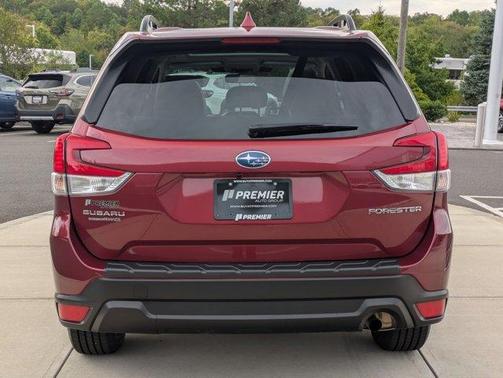 2022 Subaru Forester Premium