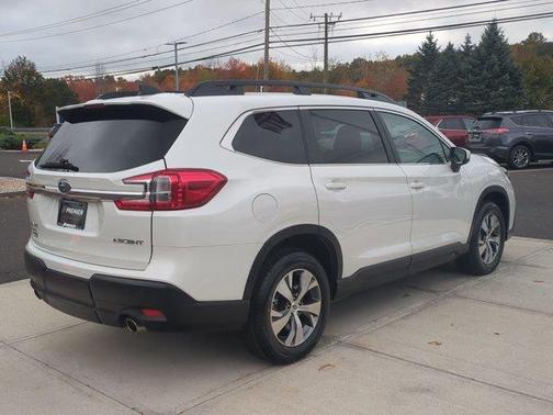 Crystal White Pearl 2025 Subaru Ascent Premium