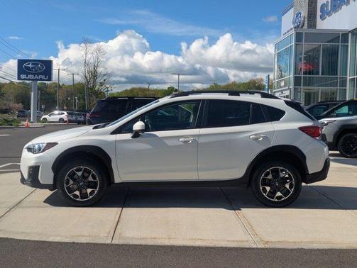 Crystal White Pearl 2019 Subaru Crosstrek 2.0i Premium
