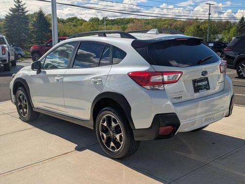 Crystal White Pearl 2019 Subaru Crosstrek 2.0i Premium