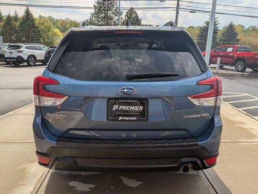 Horizon Blue Pearl 2024 Subaru Forester Limited