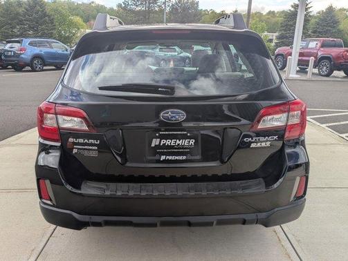 Crystal Black Silica 2016 Subaru Outback 2.5i