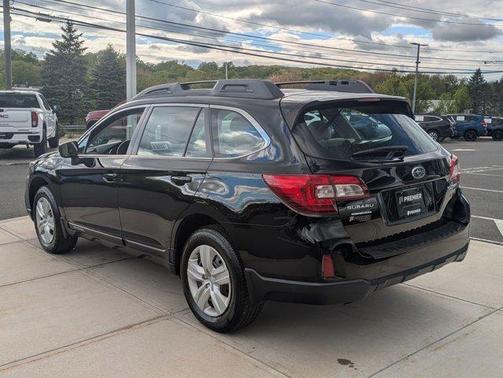 Crystal Black Silica 2016 Subaru Outback 2.5i